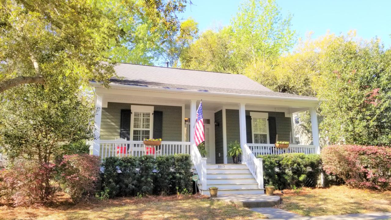 1013 Barfield Street - Photo 1