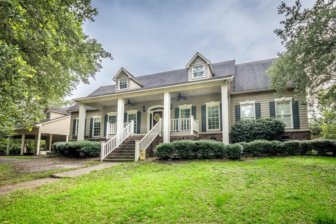 10 Dogwood Lane - Photo 1