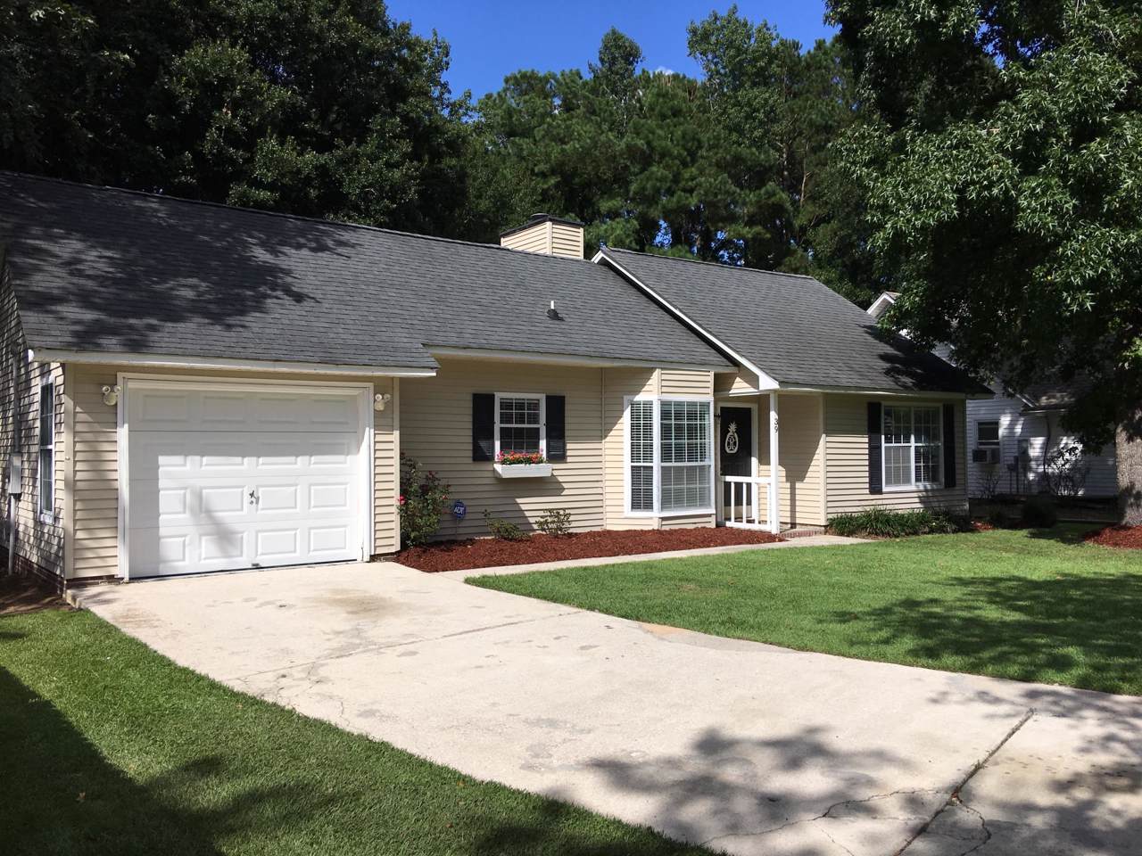 39 Fieldfare Way - Photo 1