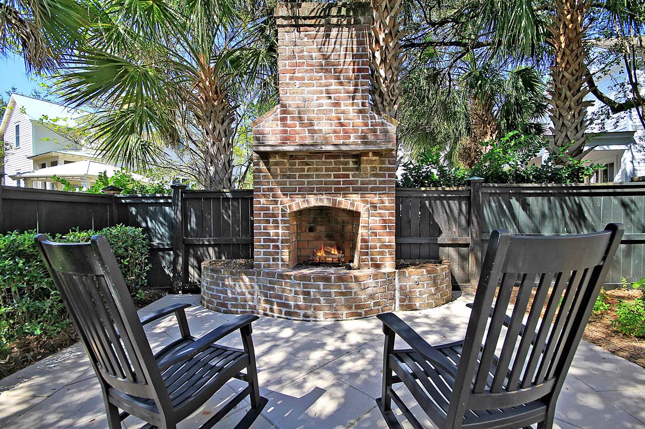 263 Delahow Street - Photo 1