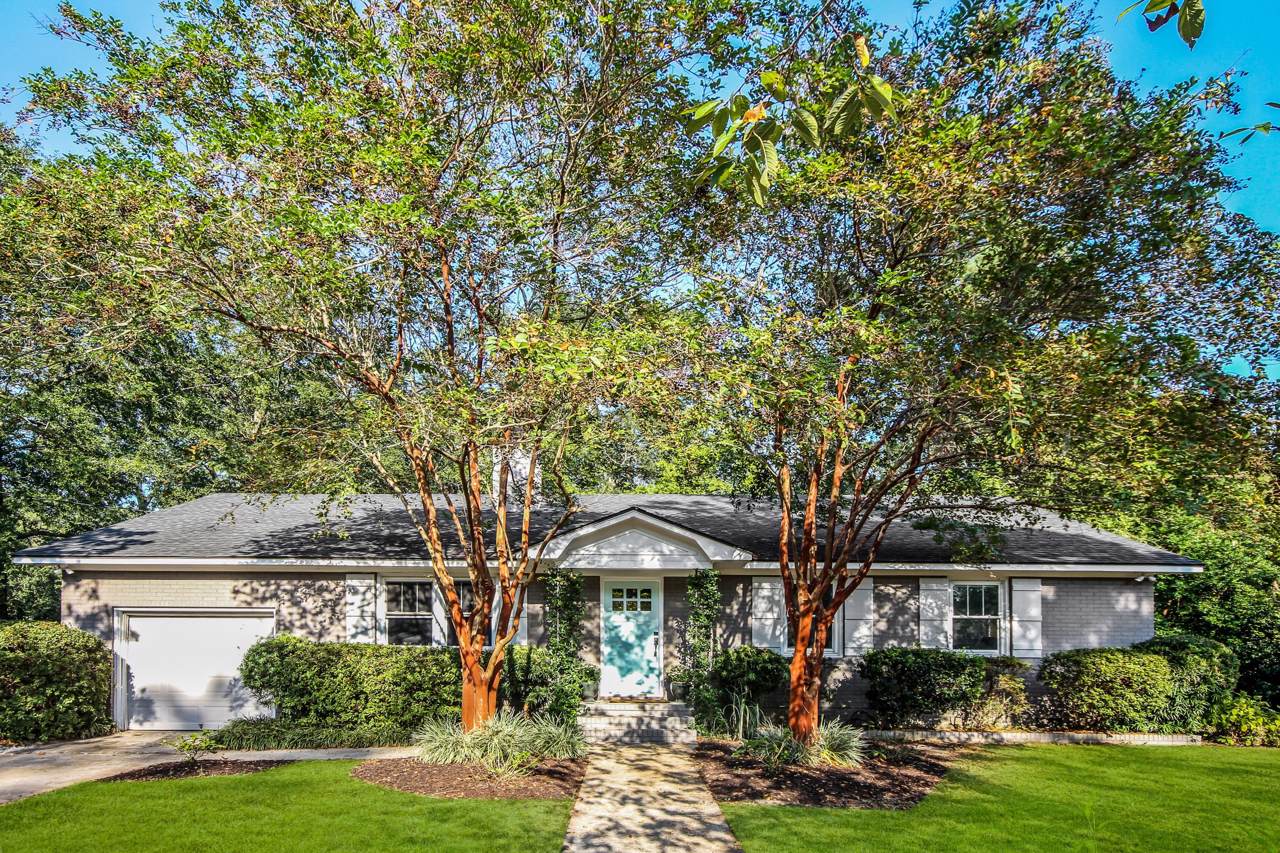 1082 Cottingham Drive - Photo 1
