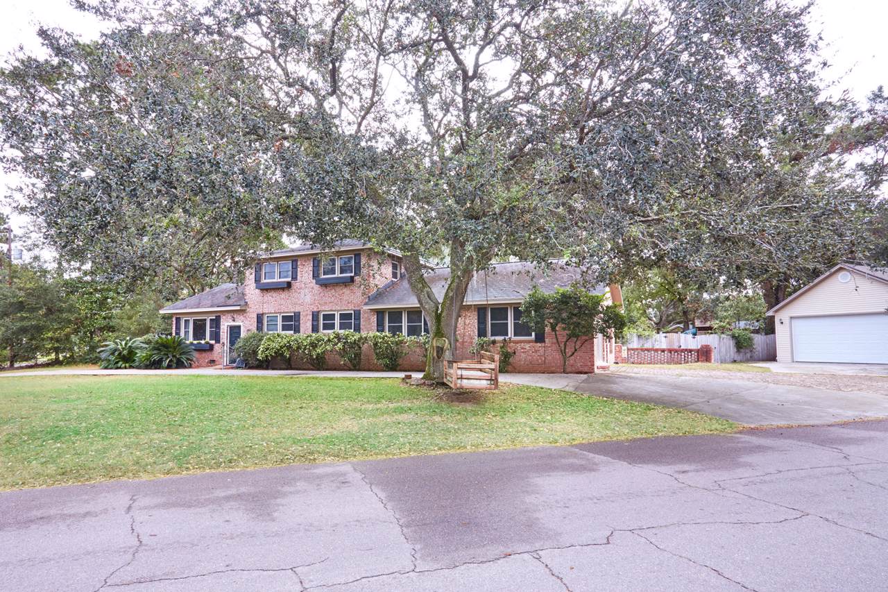 743 Waterloo Street - Photo 1