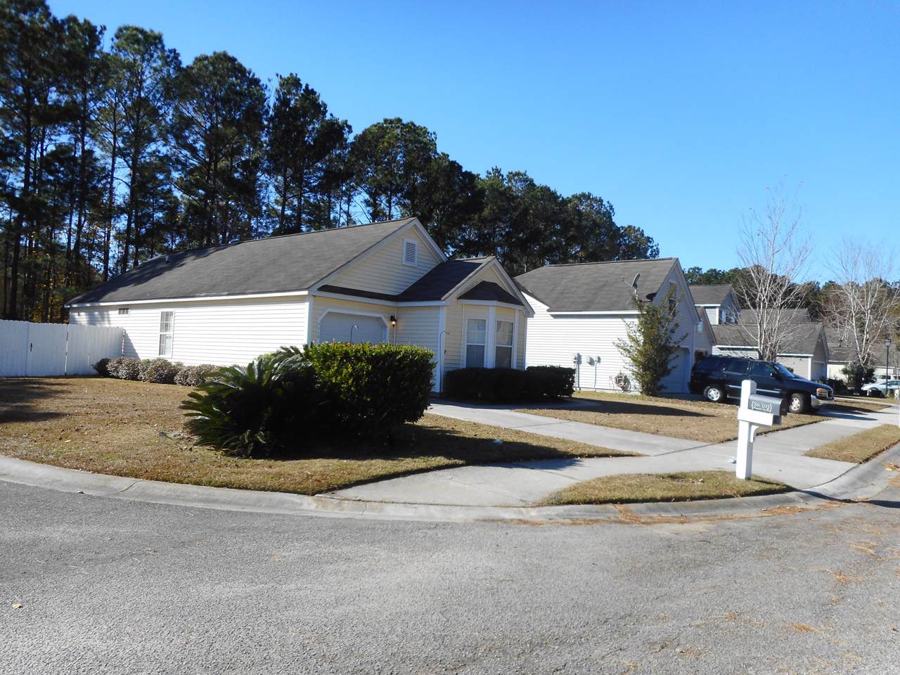 1113 Peninsula Cove Drive - Photo 1
