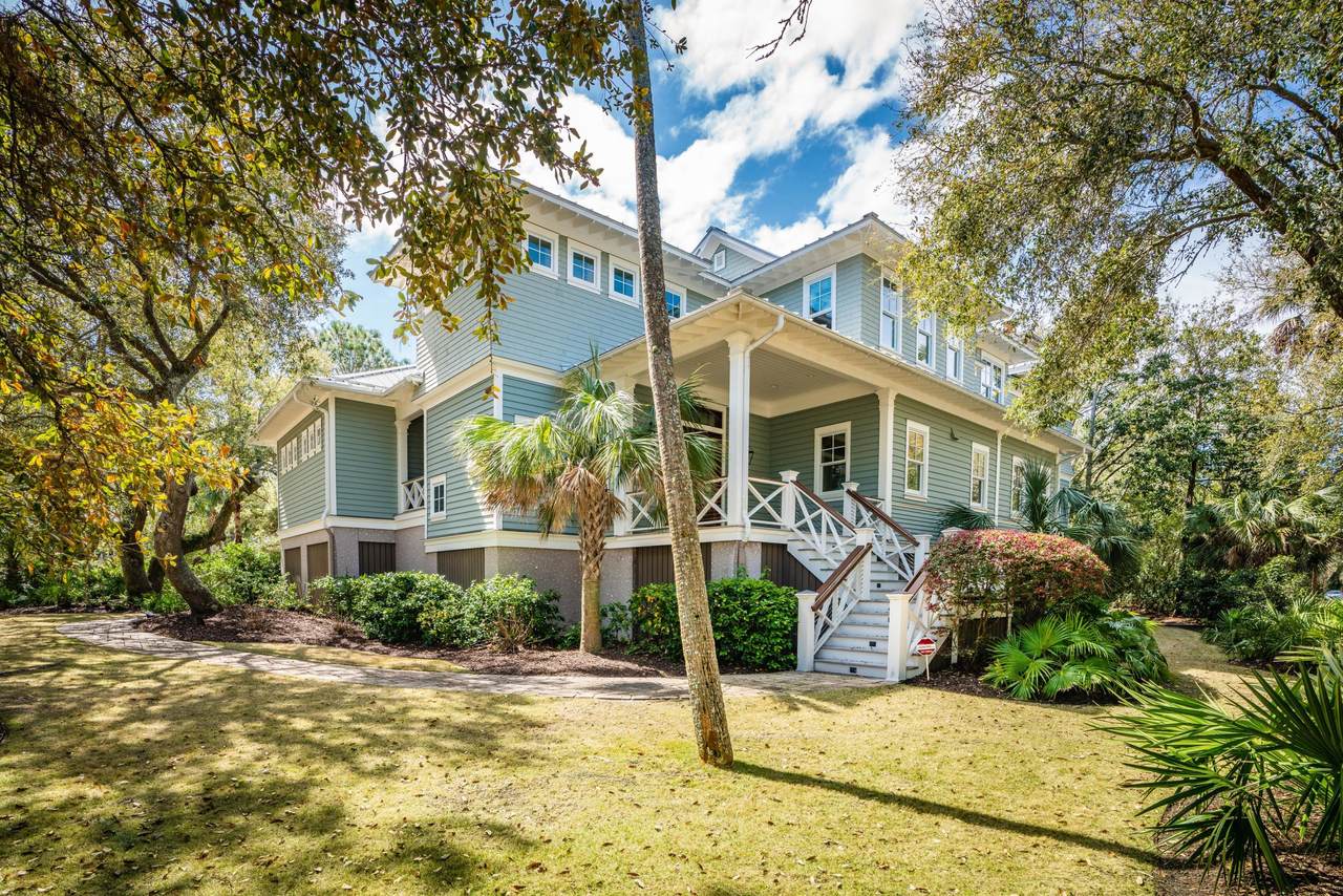 1 Dolphin Row - Photo 1