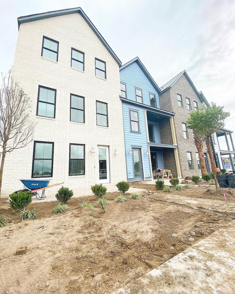 1641 Florentia Street - Photo 1