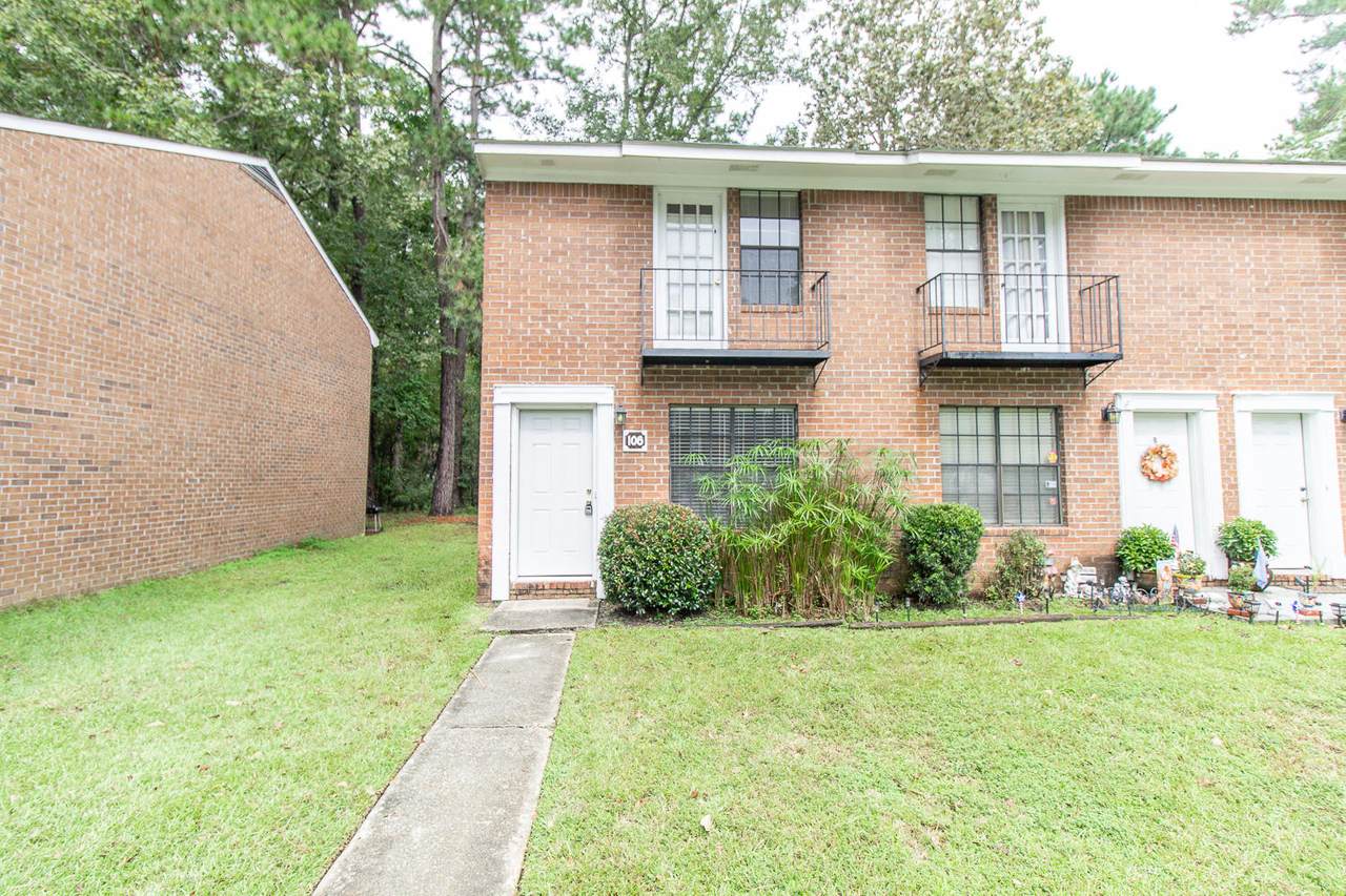 106 Timberlane Drive - Photo 1