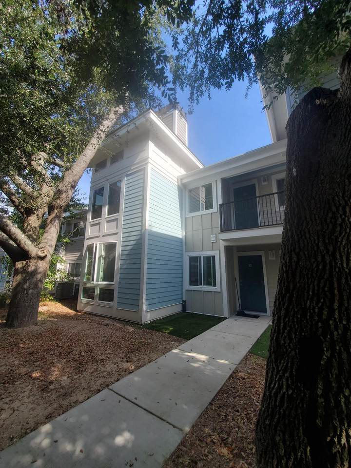 274 Alexandra Drive - Photo 1