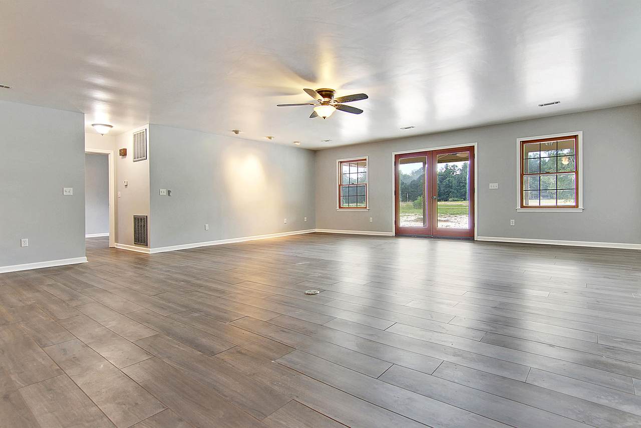 657 Serenity Circle - Photo 1