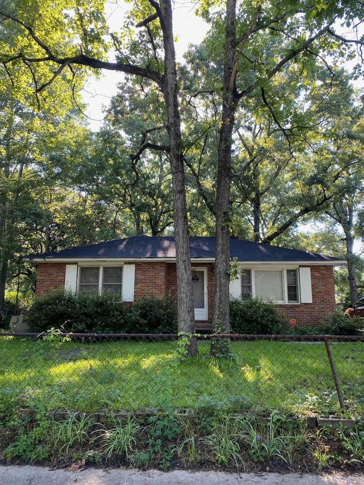 7642 Pinehurst Street - Photo 1