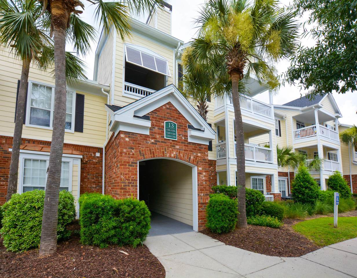 45 Sycamore Avenue - Photo 1