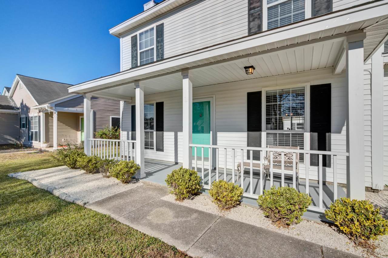 230 Hastings Drive - Photo 1