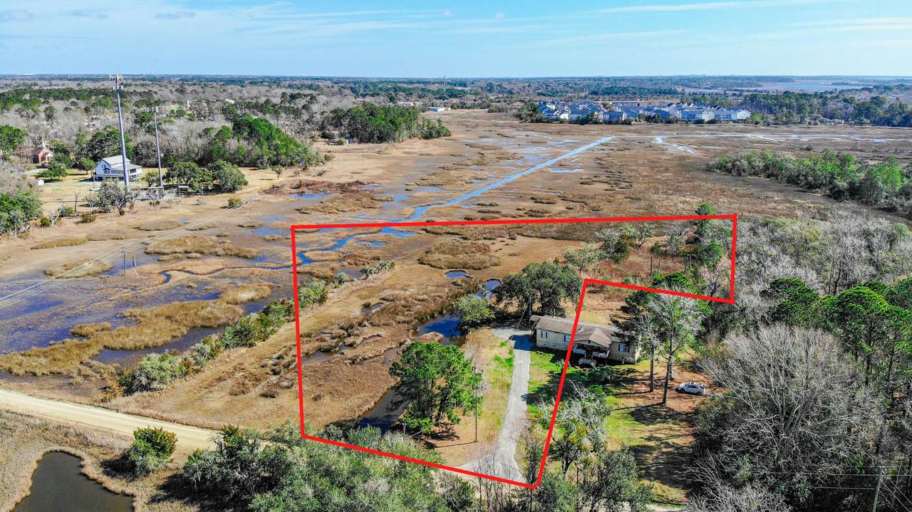1815 James Bay Road - Photo 1