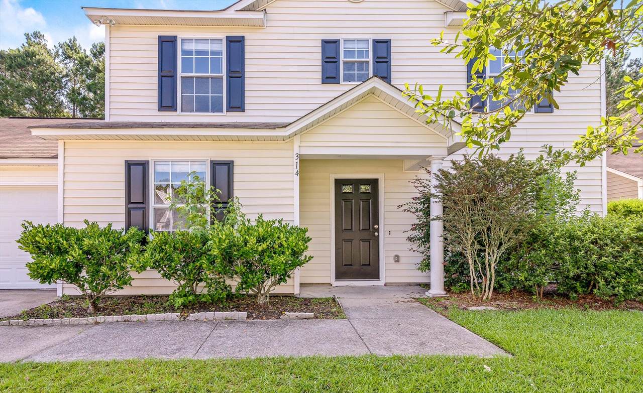 314 Aberdeen Circle - Photo 1