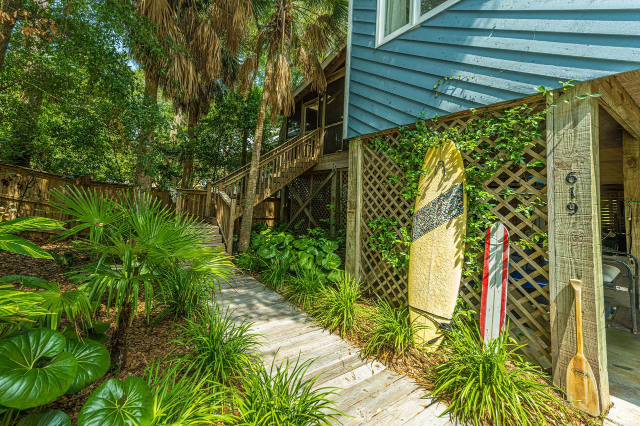 619 Erie Avenue - Photo 1