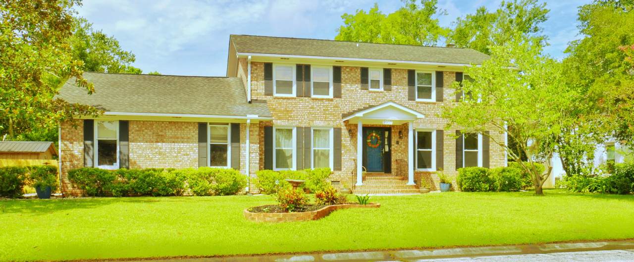 2907 Doncaster Drive - Photo 1