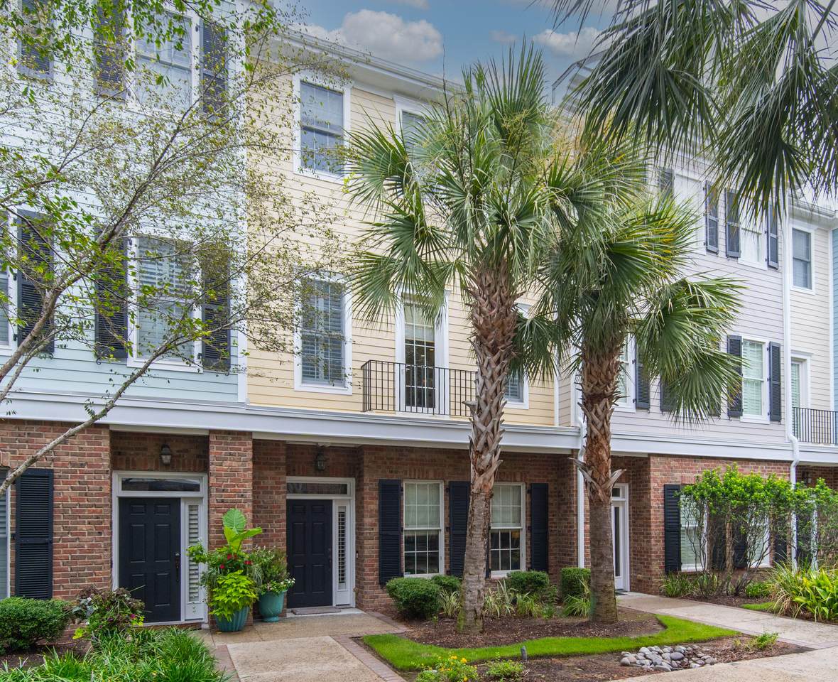 656 Coleman Boulevard - Photo 1