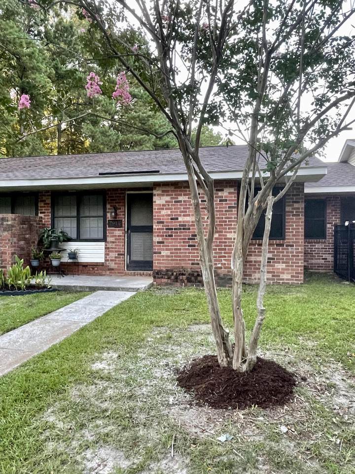 7914 Ebony Court - Photo 1