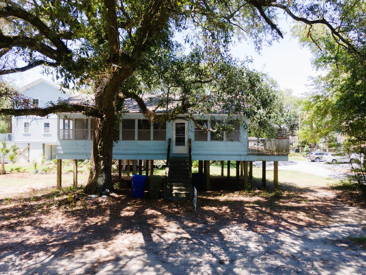 222 Hudson Avenue - Photo 1