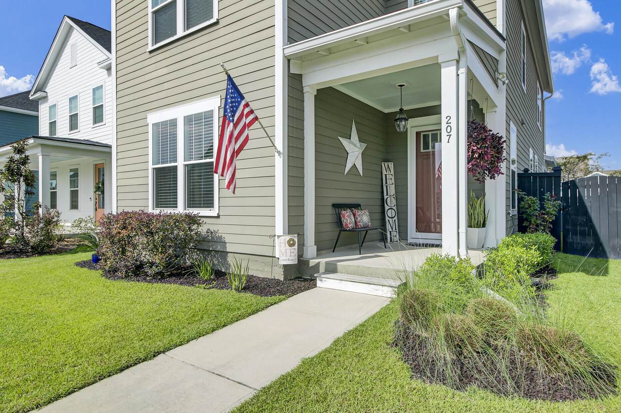 207 Billinger Street - Photo 1