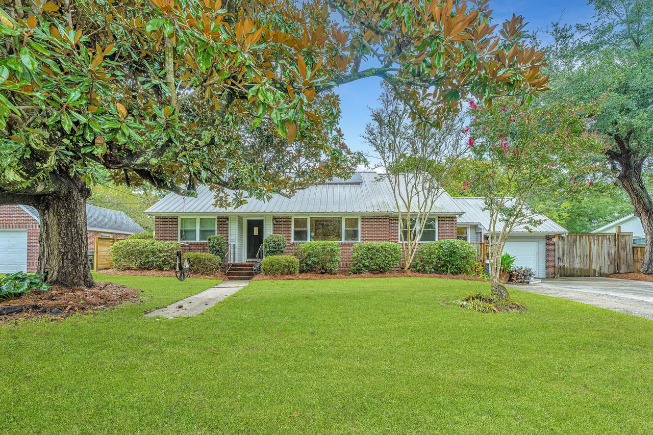 10 Charlestowne Road - Photo 1
