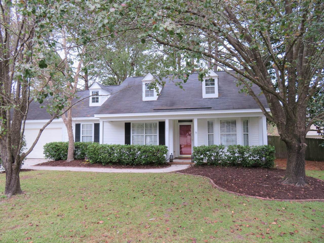 103 Quendon Court - Photo 1