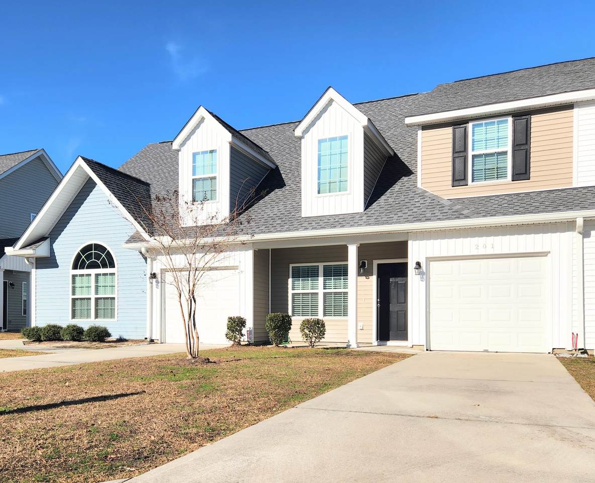 201 Buchanan Circle - Photo 1