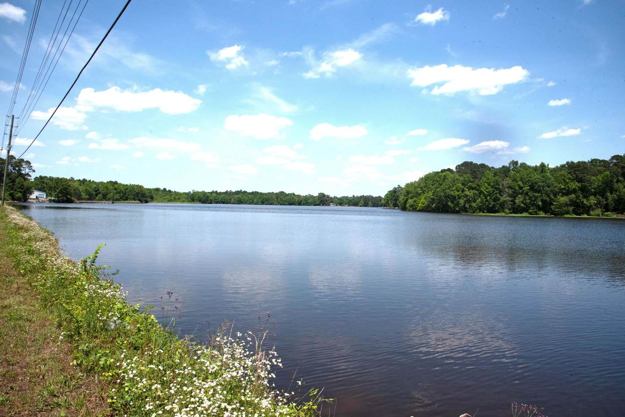 7c Lakewood Drive, Manning, SC 29102 (#24009698) :: The Cassina Group
