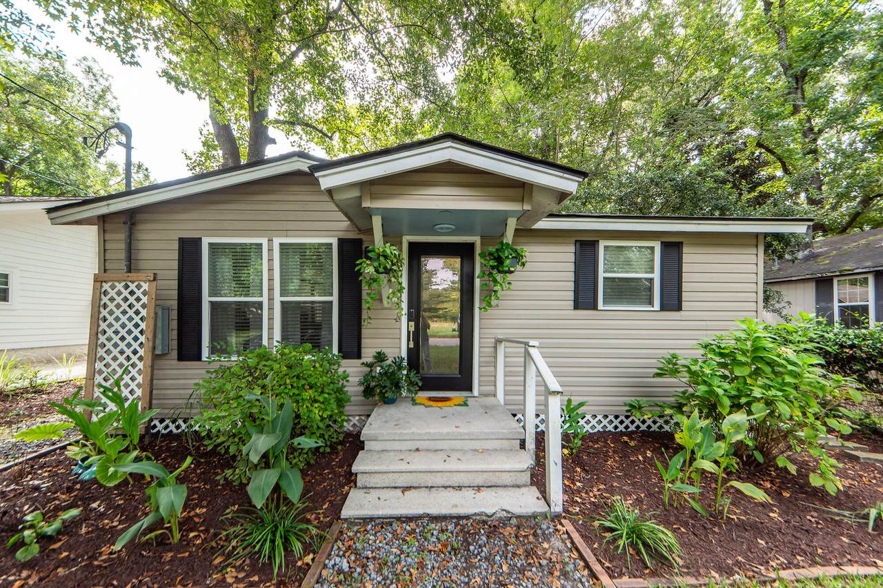 1913 Harper Street - Photo 1
