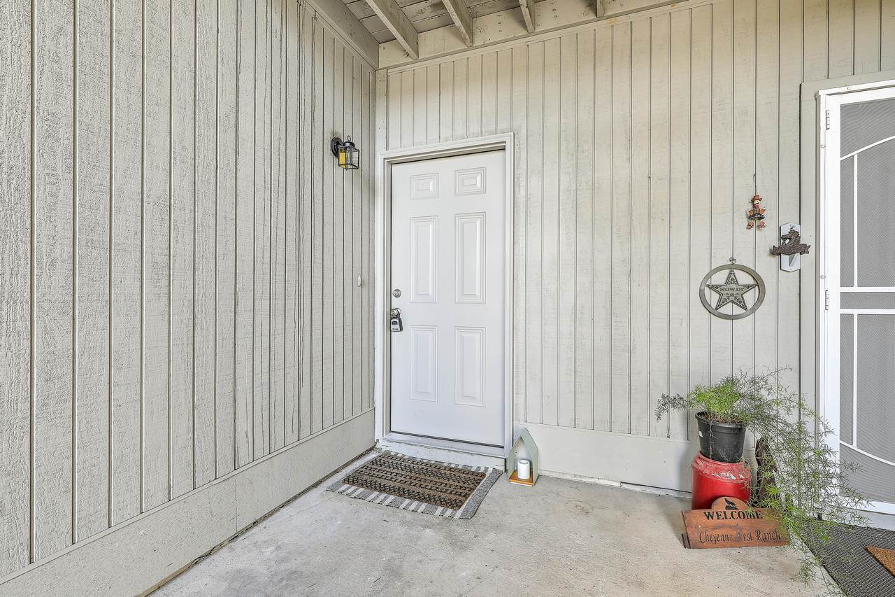 202 Greenmeadow Drive - Photo 1