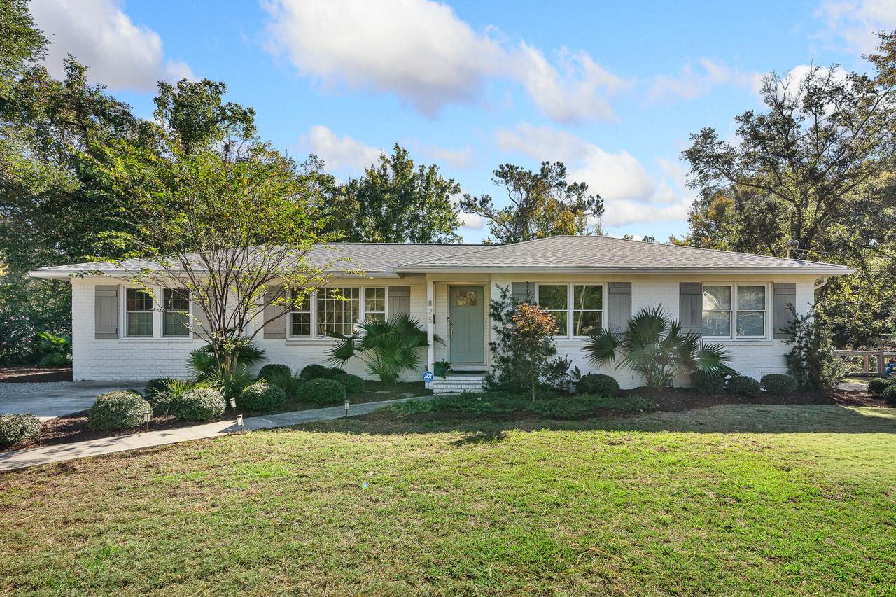 825 Harbor View Road - Photo 1
