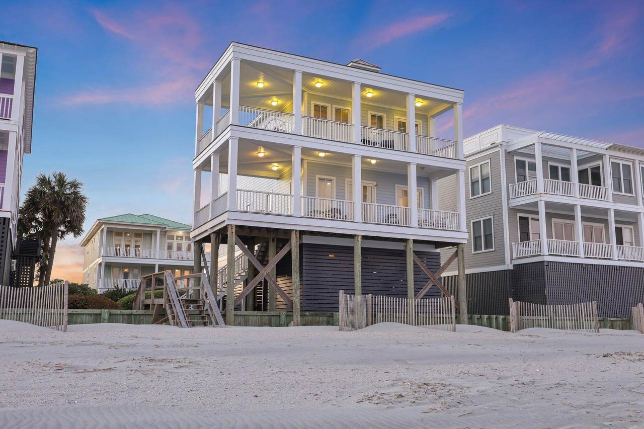 1681 Ashley Avenue - Photo 1