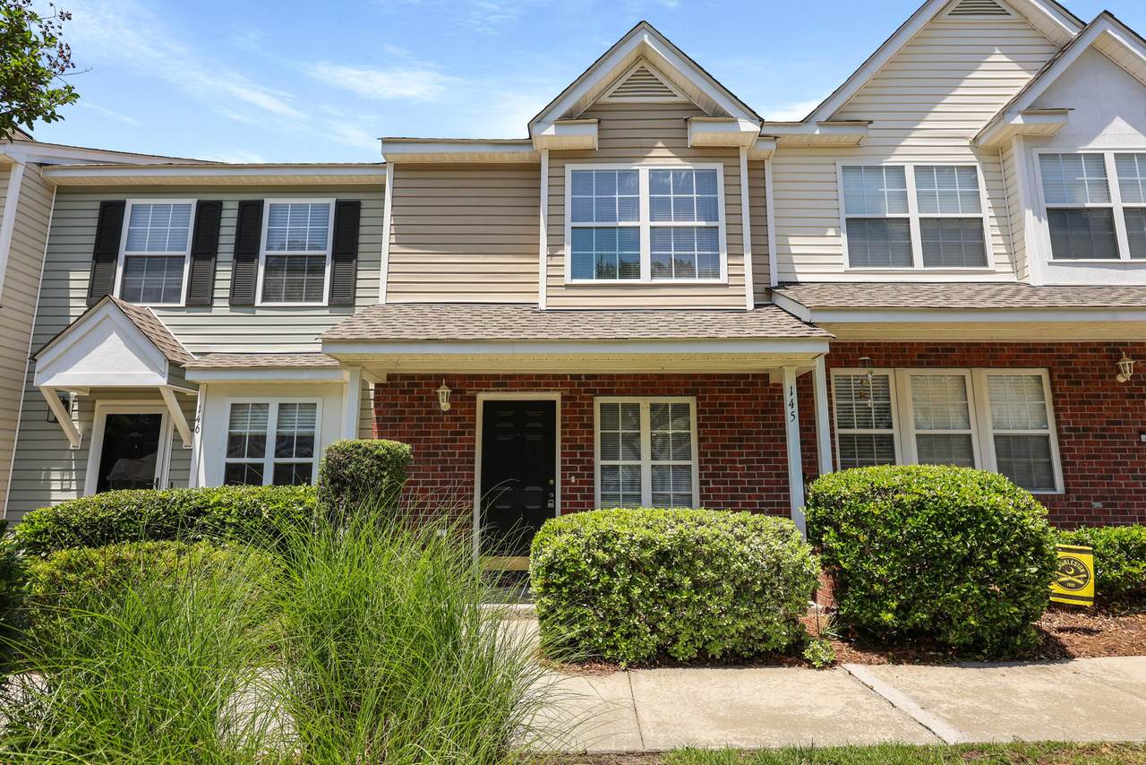 145 Taylor Circle - Photo 1
