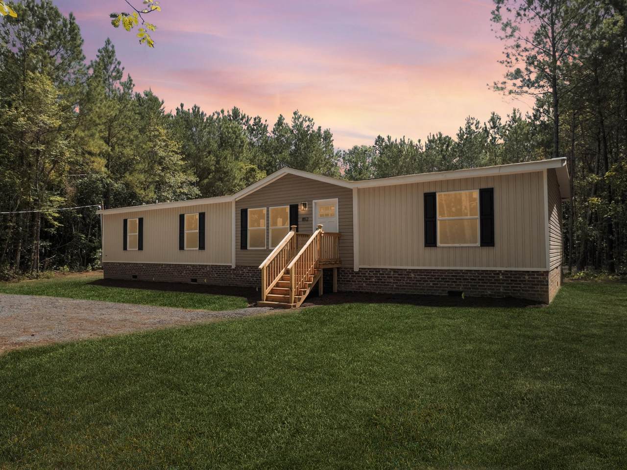 852 Lawyer Lane - Photo 1