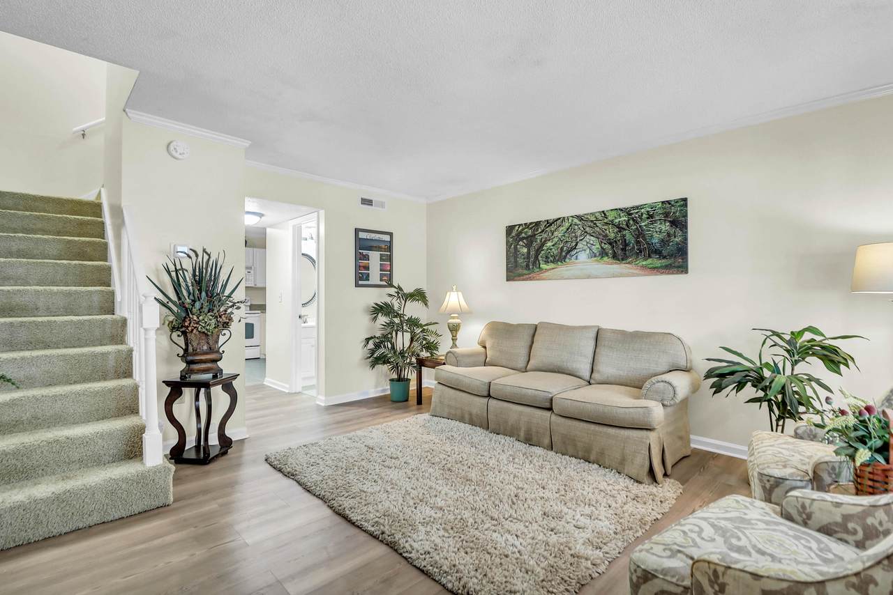 1816 Mepkin Road - Photo 1