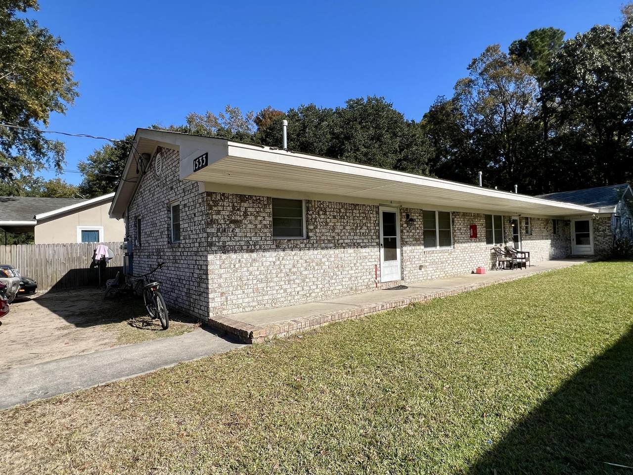 1533 Avalon Circle - Photo 1