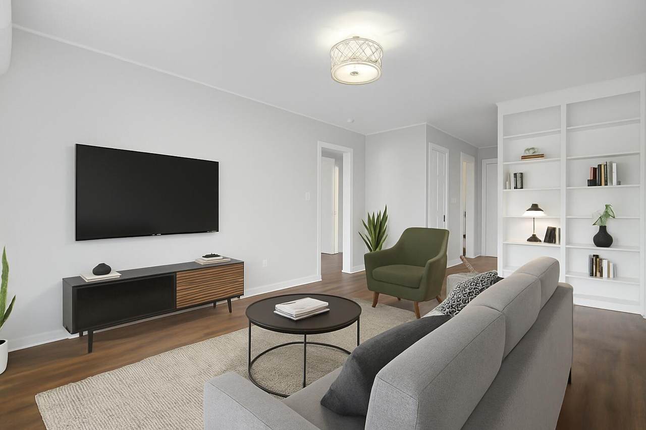 259 Bay Street - Photo 1