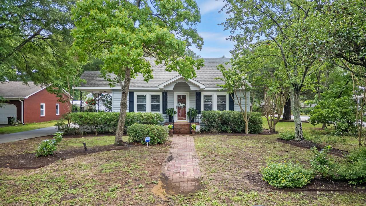 647 Ellis Street - Photo 1