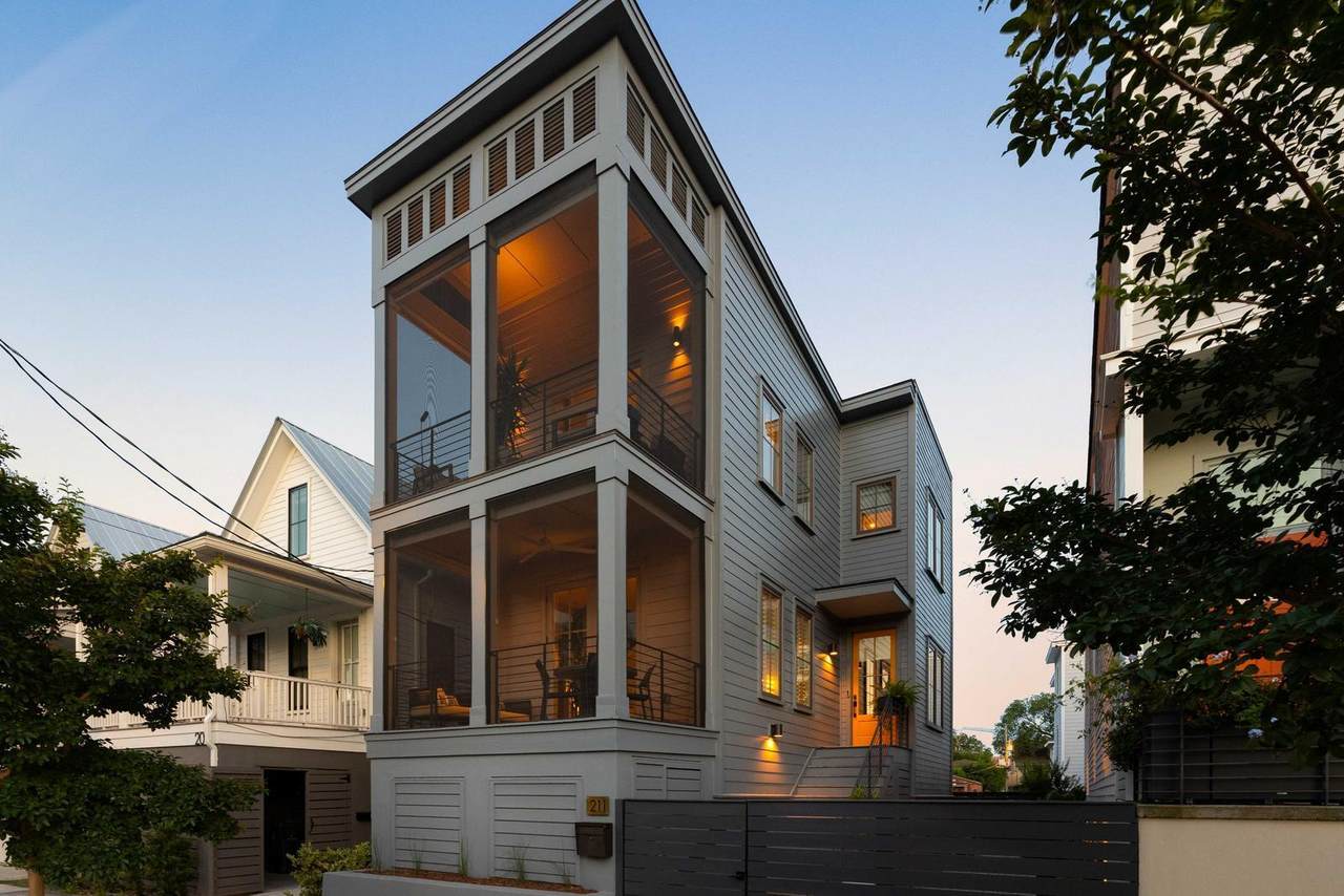 211 Line Street - Photo 1