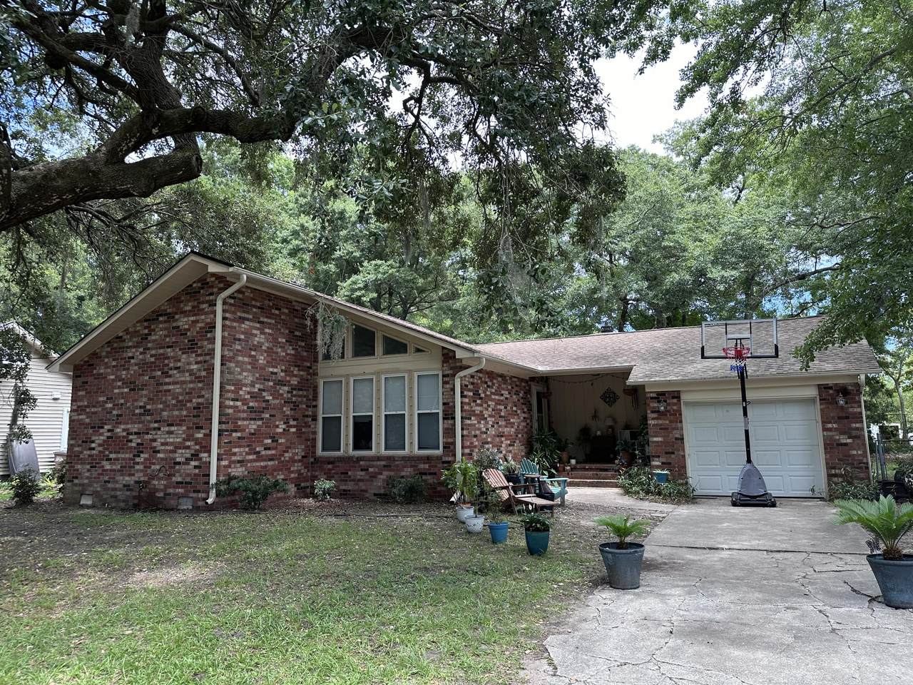 1056 Yorktown Drive - Photo 1