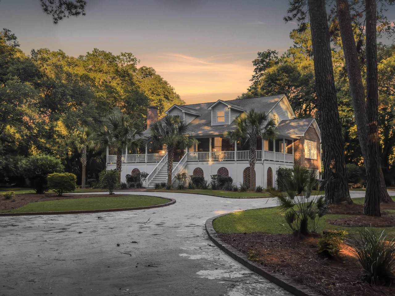 https://bt-photos.global.ssl.fastly.net/charleston/1280_boomver_4_25019887-2.jpg