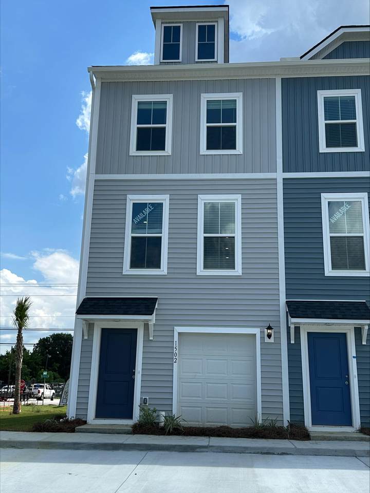 4633 Forrest Hills Drive - Photo 1