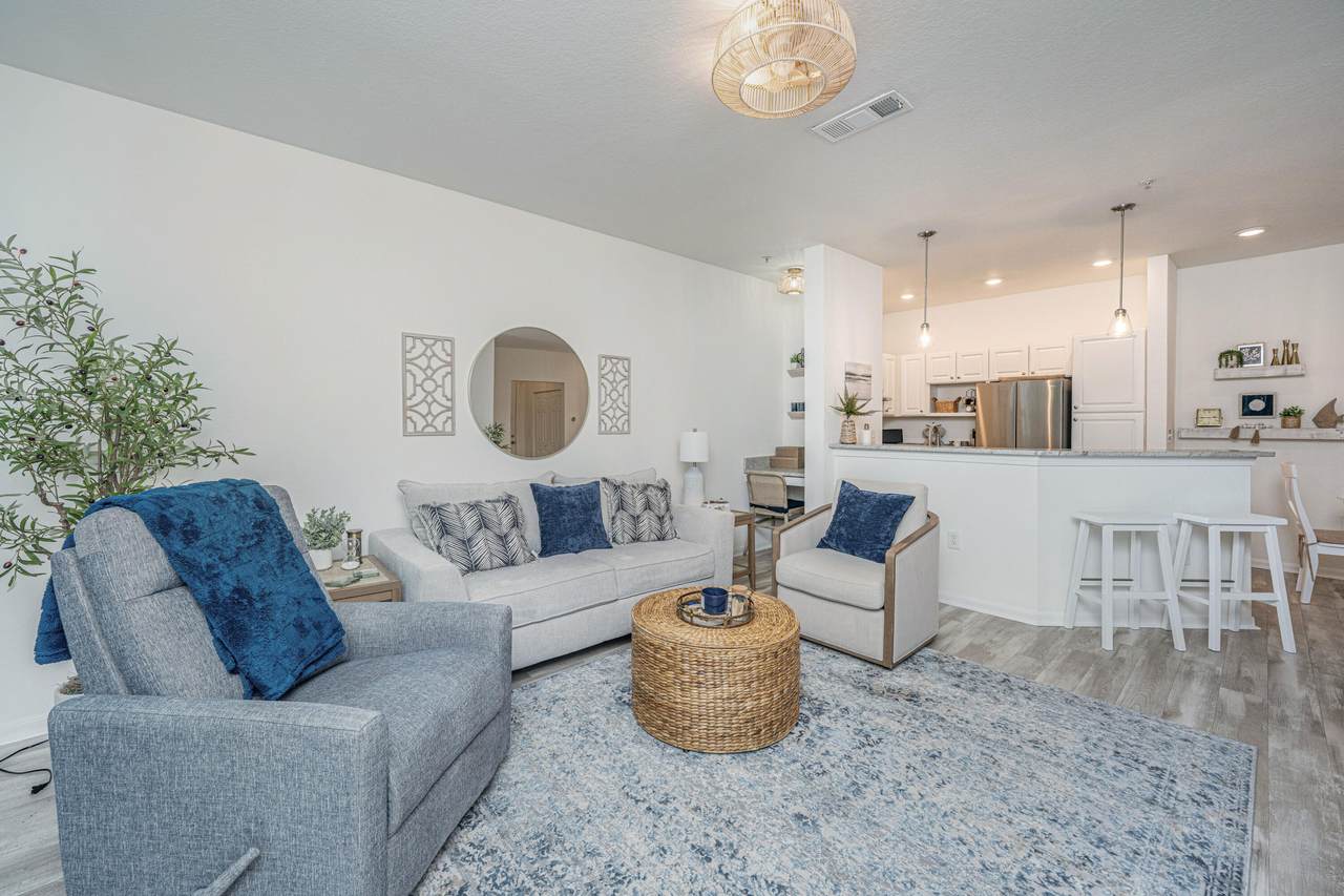 60 Fenwick Hall Allee - Photo 1