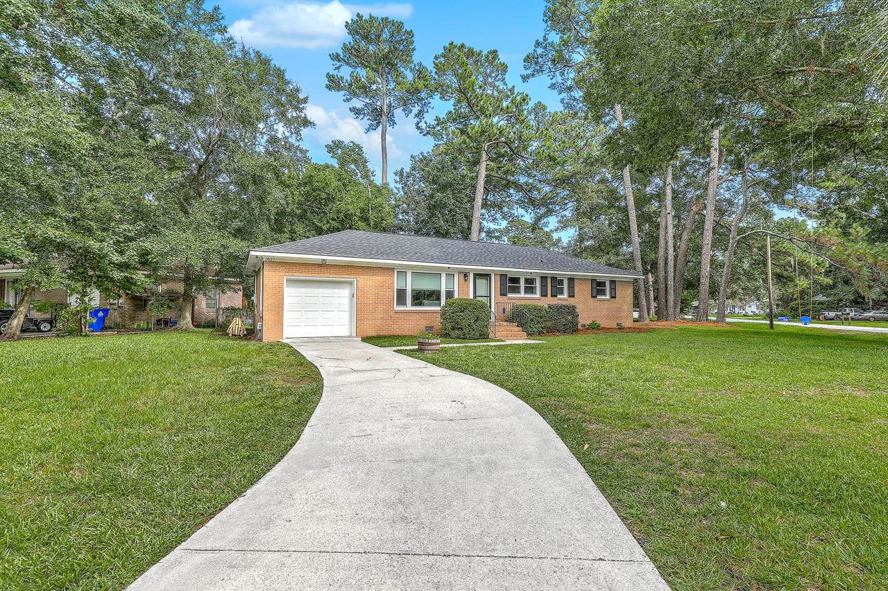 1827 Mayflower Drive - Photo 1