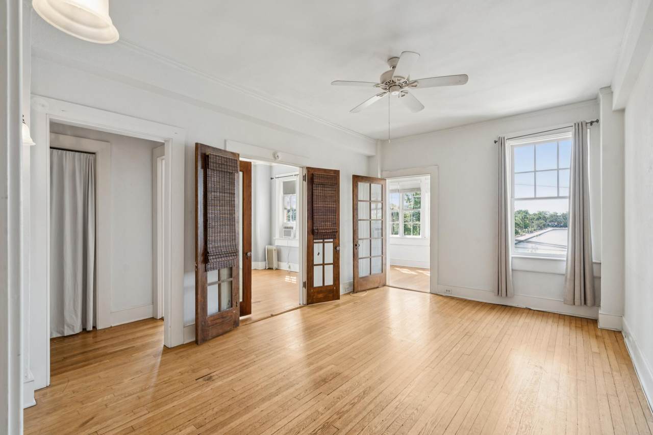 63 Rutledge Avenue - Photo 1