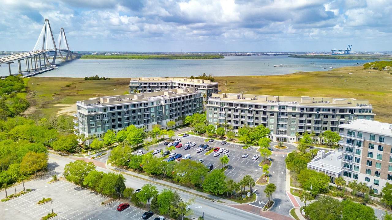 https://bt-photos.global.ssl.fastly.net/charleston/1280_boomver_2_25022610-2.jpg