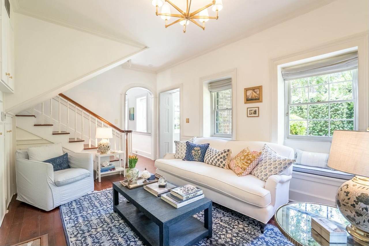 55 Laurens Street - Photo 1