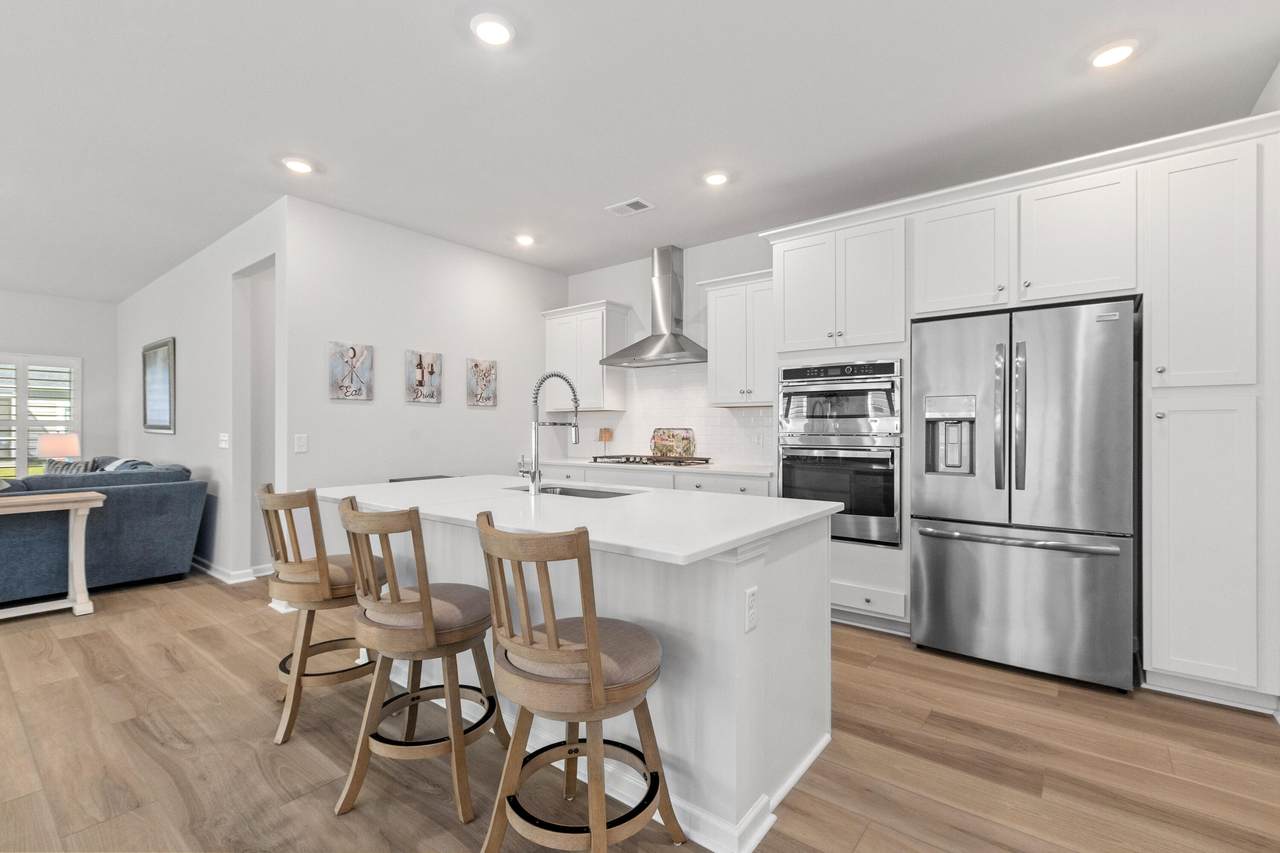 1133 Cooper Point Street - Photo 1