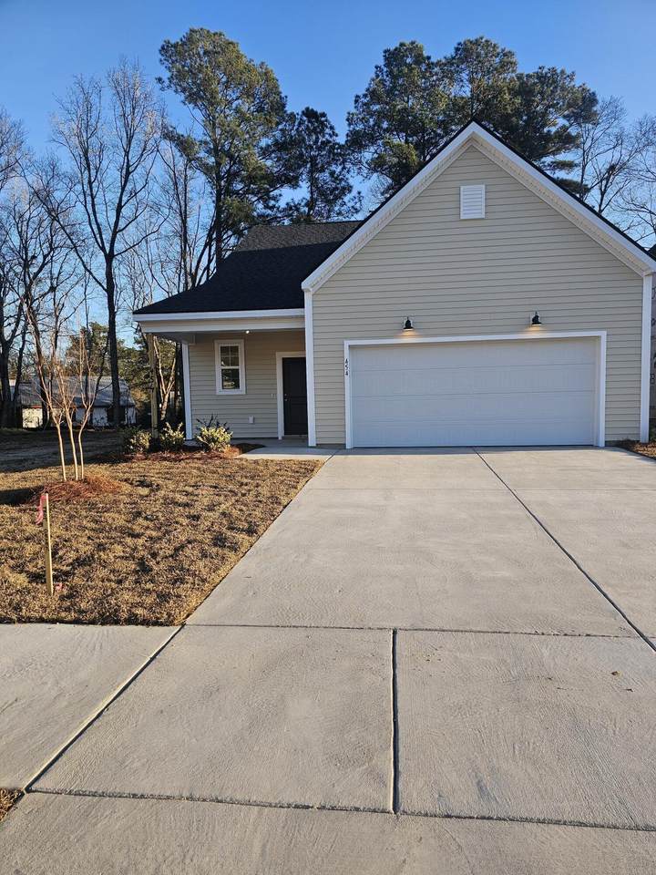 454 Cadbury Loop - Photo 1