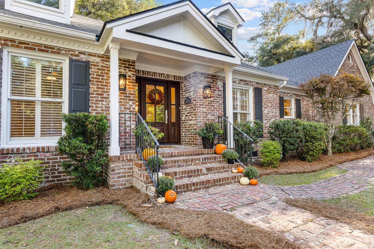 103 President Circle - Photo 1