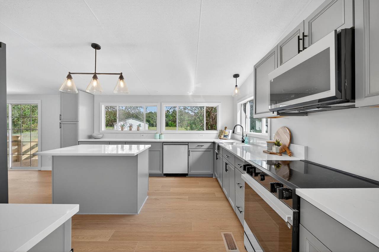 643 Main Street - Photo 1